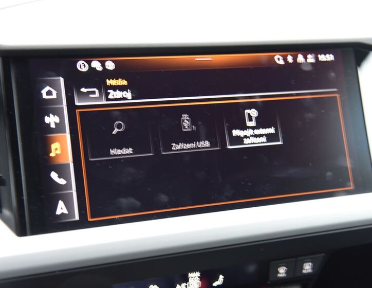 Audi Q4 27