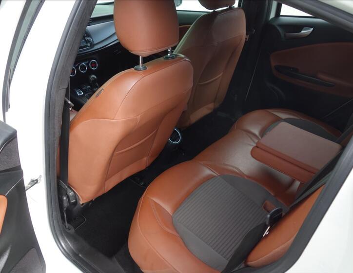 Alfa Romeo Giulietta 22