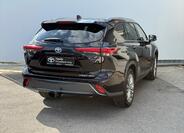 Toyota Highlander 6