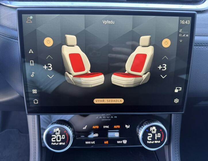 Jaguar F-Pace 19