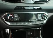 Hyundai i30 16