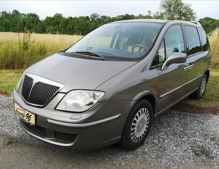 Lancia Phedra 36
