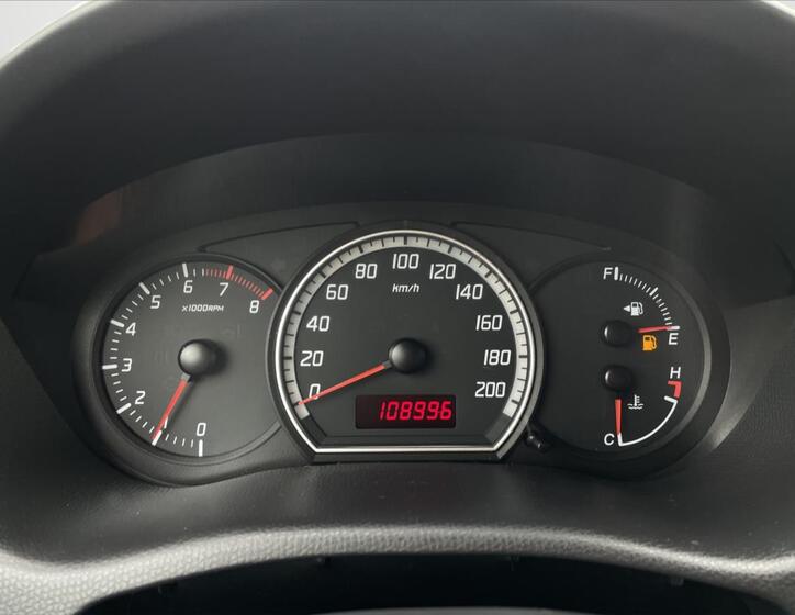 Suzuki Swift 14