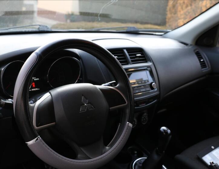 Mitsubishi ASX 17