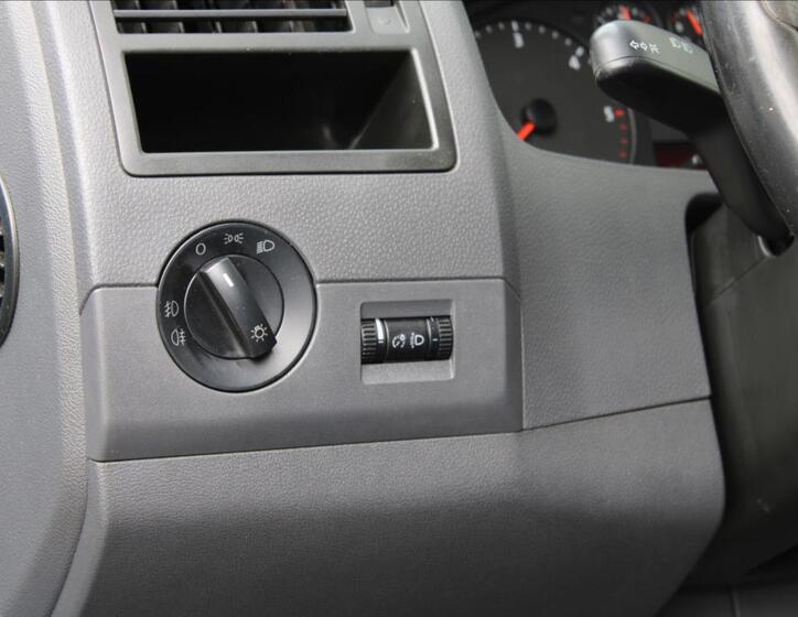 Volkswagen Caravelle 18