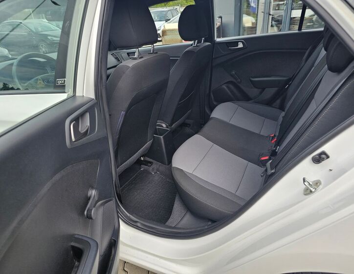 Hyundai i20 9