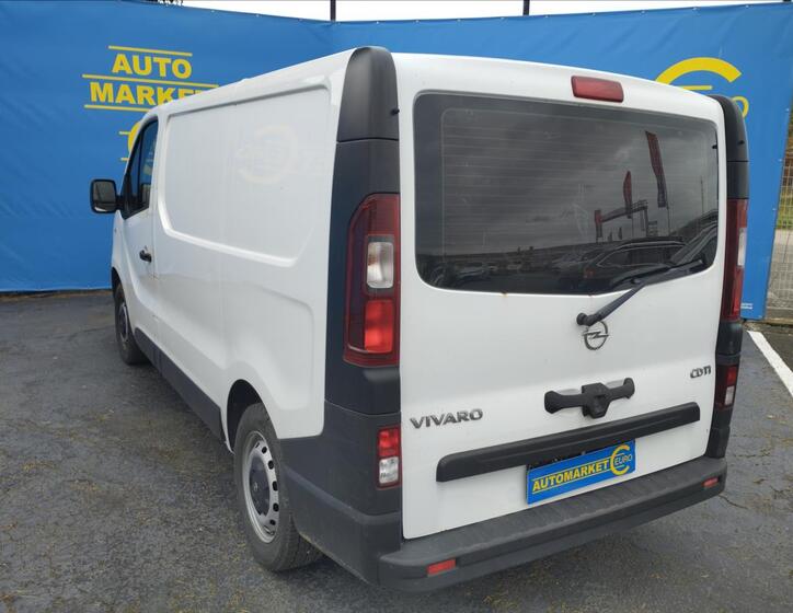 Opel Vivaro 6