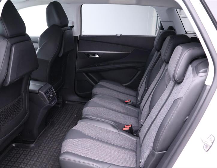 Peugeot 5008 18