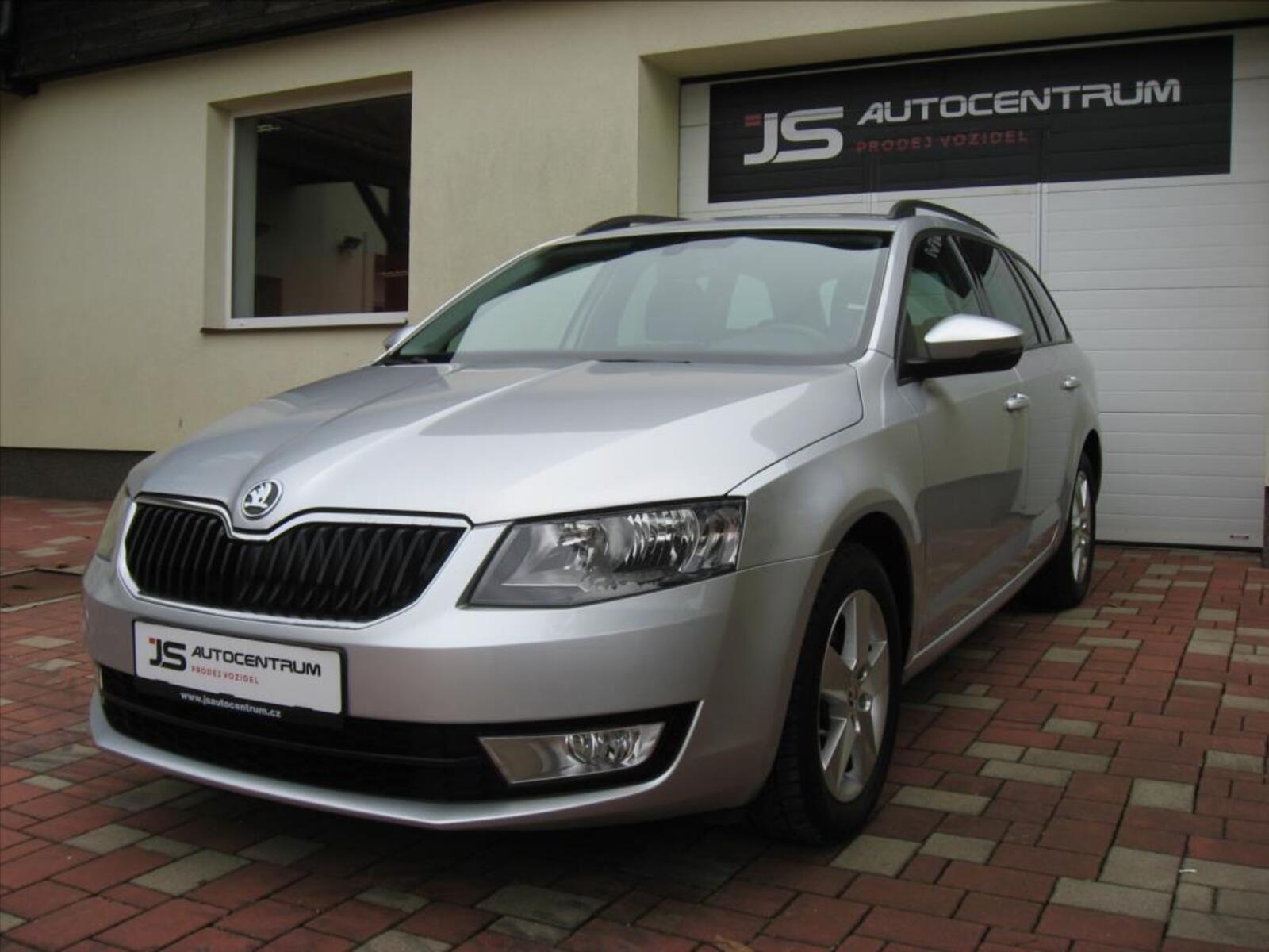 Škoda Octavia 1