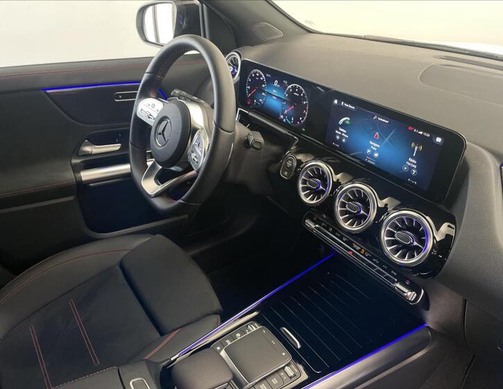 Mercedes-Benz GLA 18