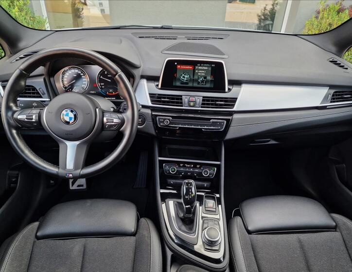 BMW Řada 2 24