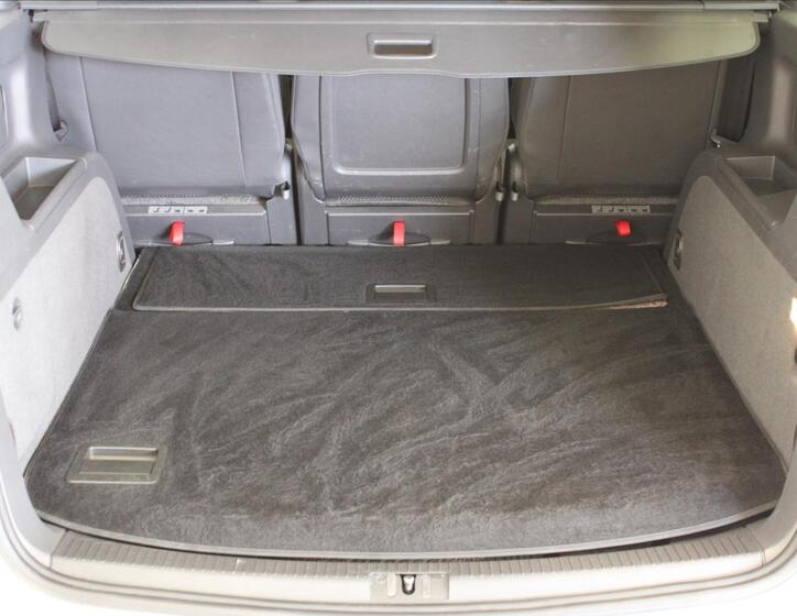 Volkswagen Touran 8