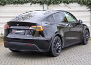 Tesla Model Y 6