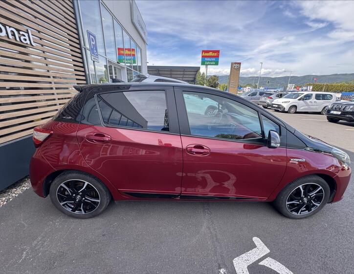 Toyota Yaris 17
