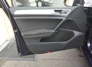 Volkswagen Golf 9