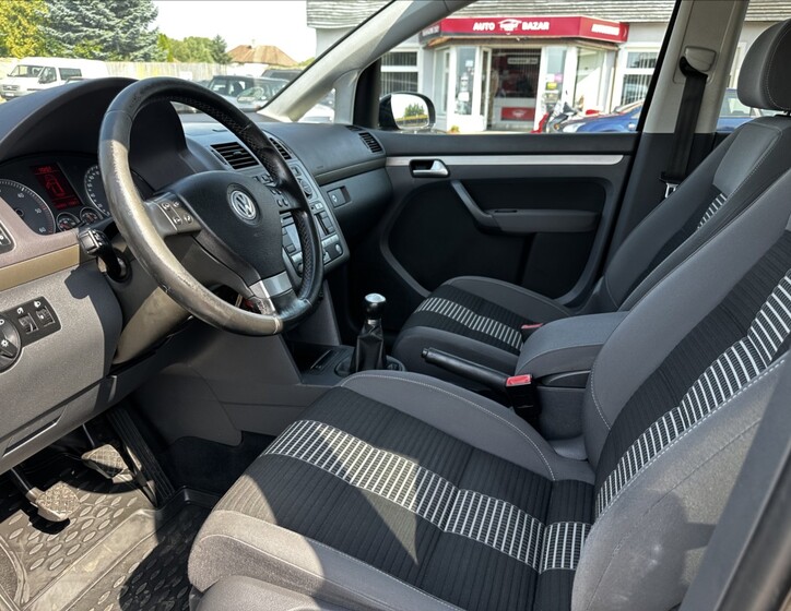 Volkswagen Touran 13