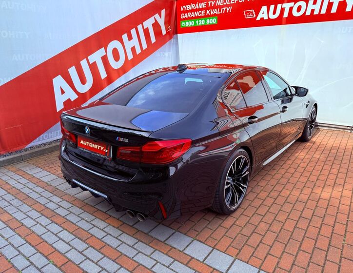 BMW M5 7
