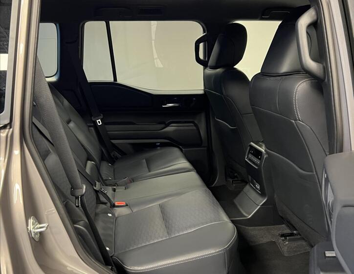 Toyota Land Cruiser 18