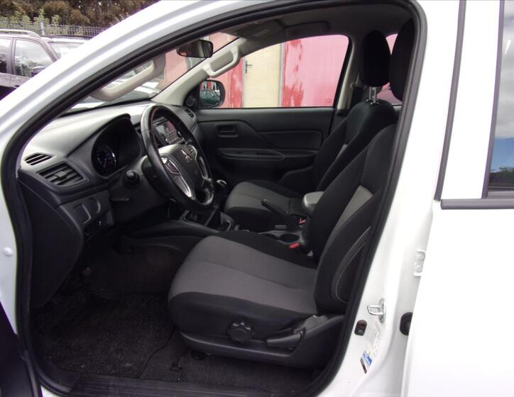 Mitsubishi L200 15