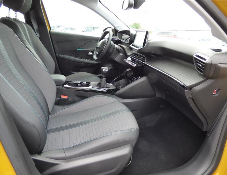 Peugeot 208 48