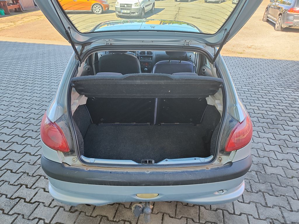 Peugeot 206
