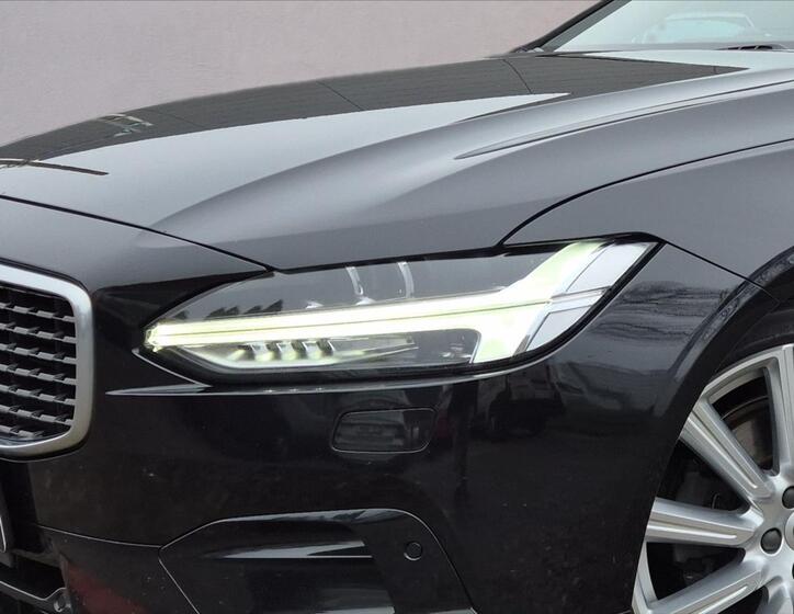 Volvo V90 5