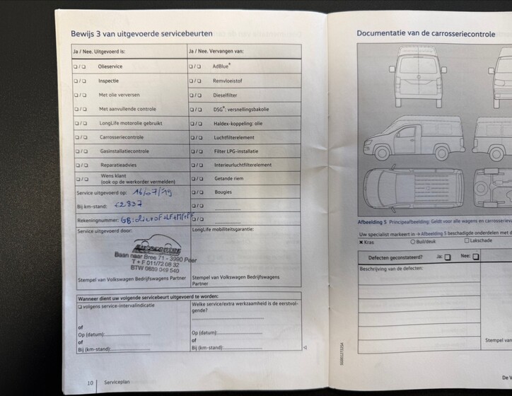 Volkswagen Caravelle 26