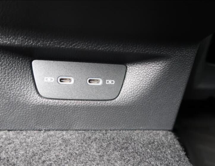 Volkswagen Golf 17