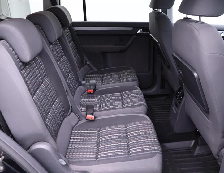 Volkswagen Touran 14