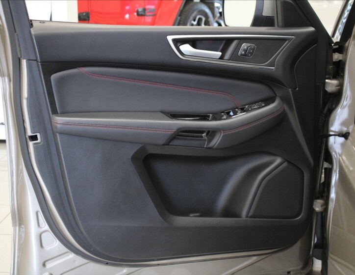 Ford S-MAX 19