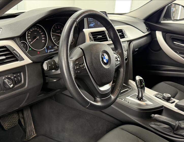 BMW Řada 3 13
