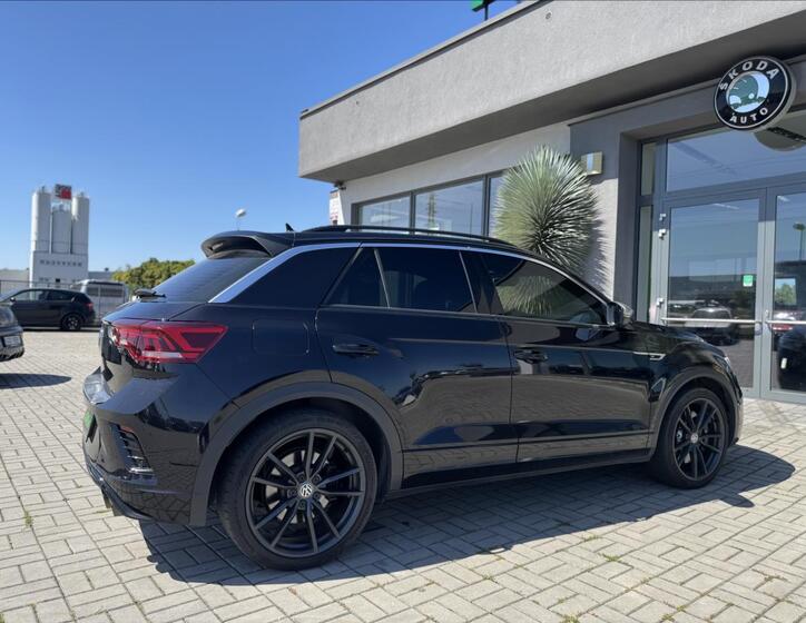 Volkswagen T-Roc 6