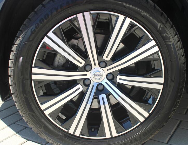 Volvo XC90 20