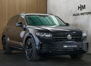 Volkswagen Touareg 1