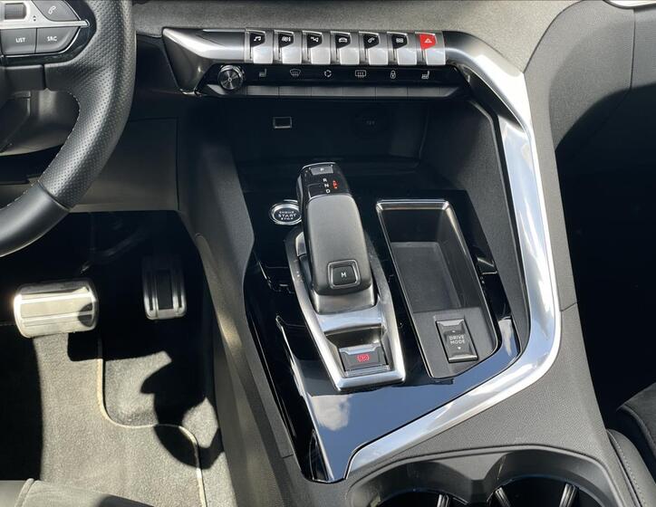 Peugeot 3008 13