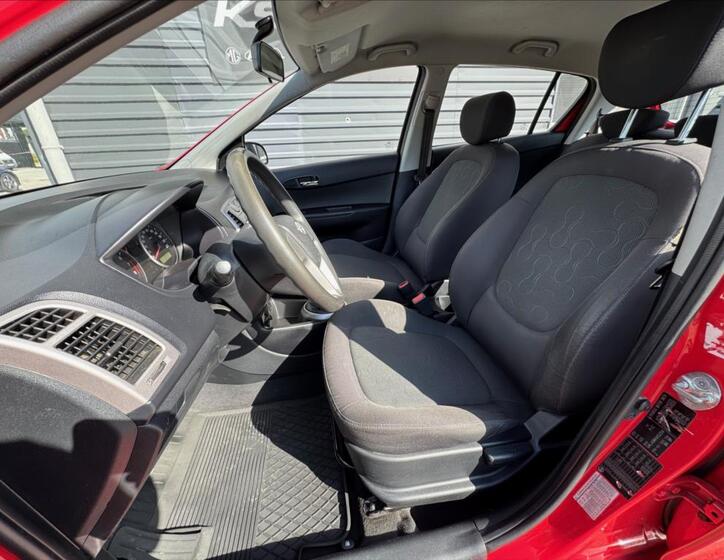 Hyundai i20 11