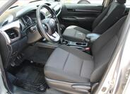 Toyota Hilux 7