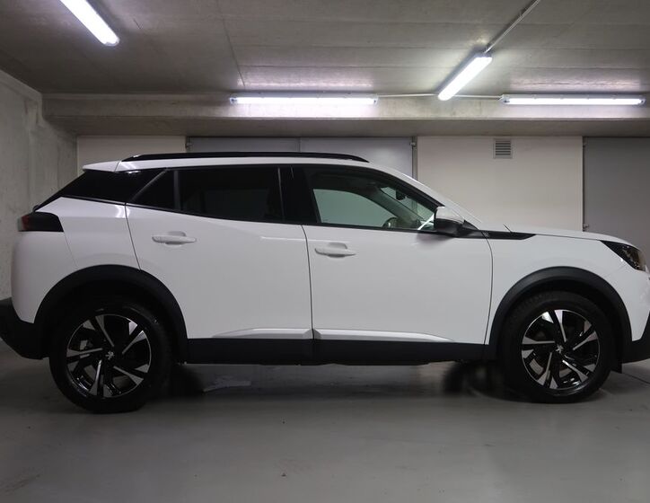 Peugeot 2008 4