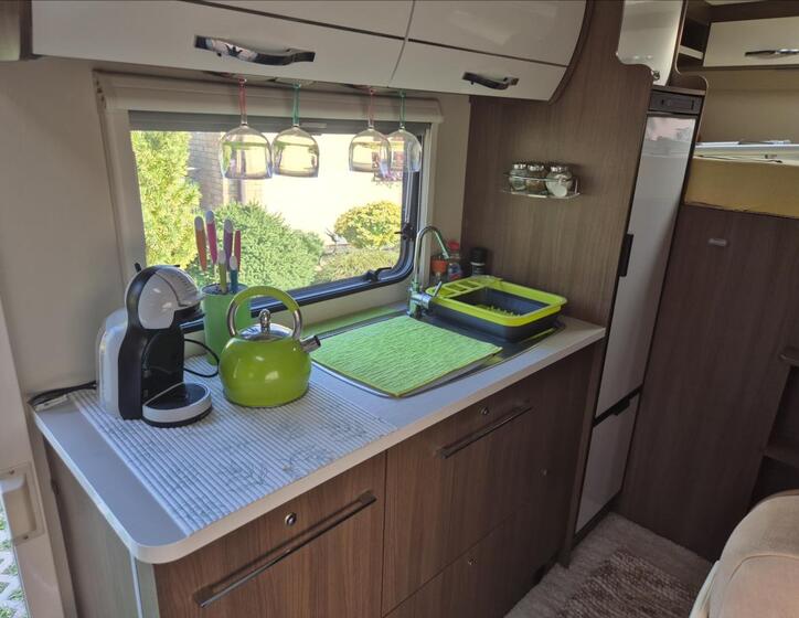 Ford Transit 8