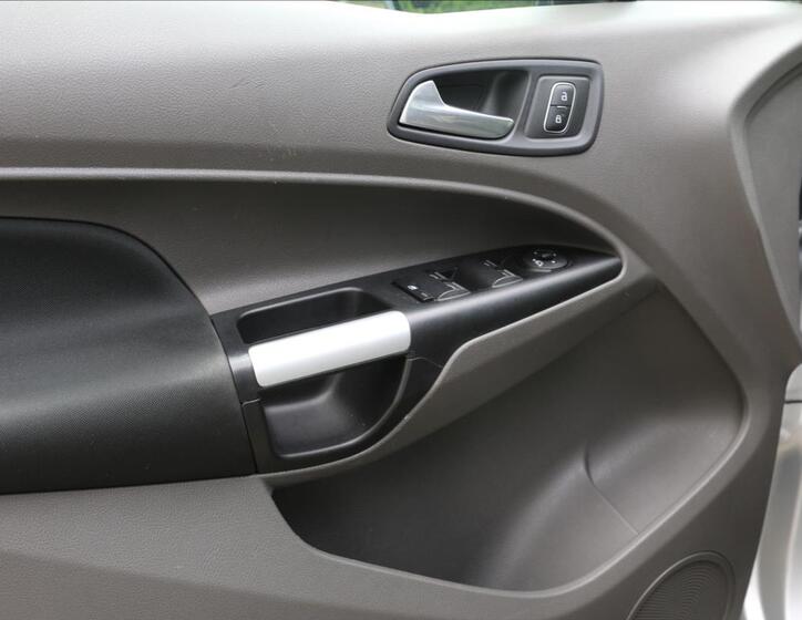 Ford Tourneo Connect 17