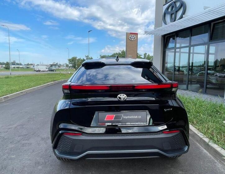 Toyota C-HR 6