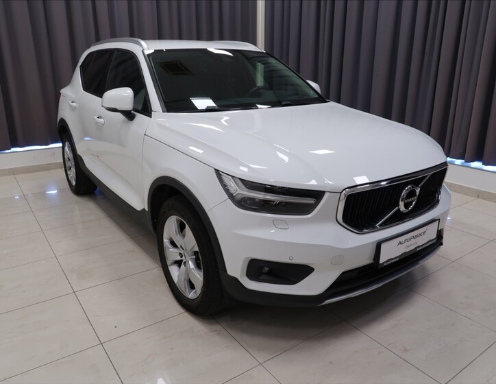 Volvo XC40 3