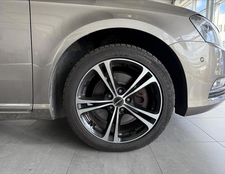 Volkswagen Passat 24