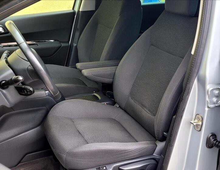Peugeot 5008 30
