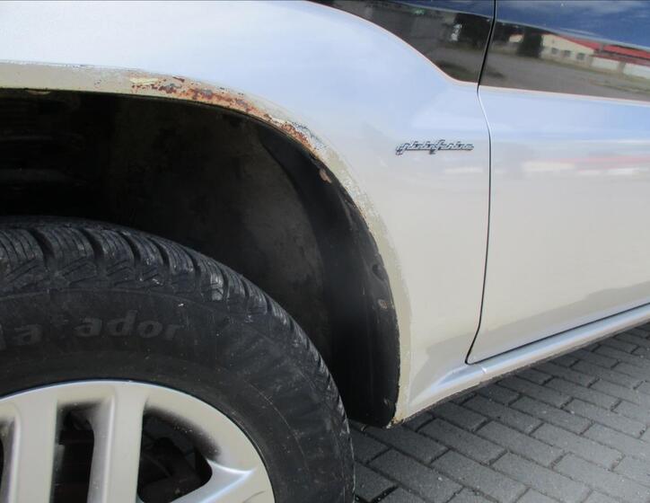 Mitsubishi Pajero Pinin 26