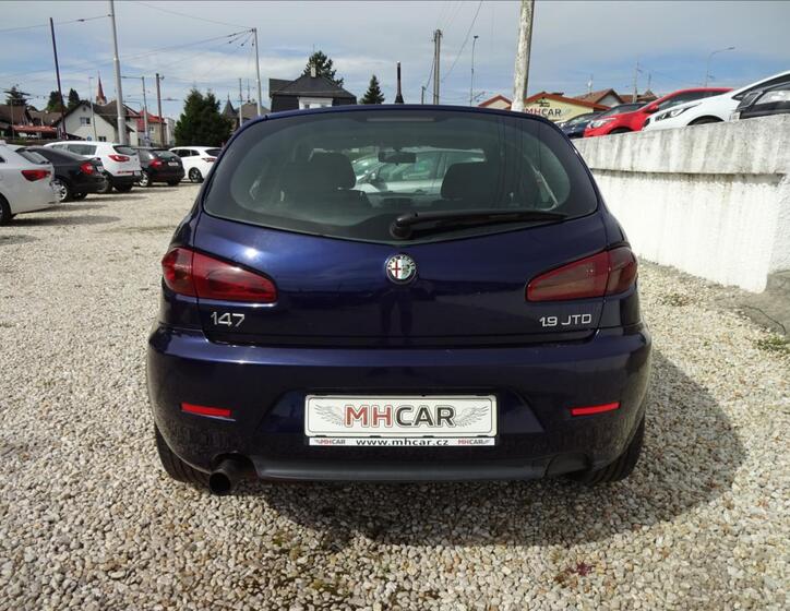 Alfa Romeo 147 6