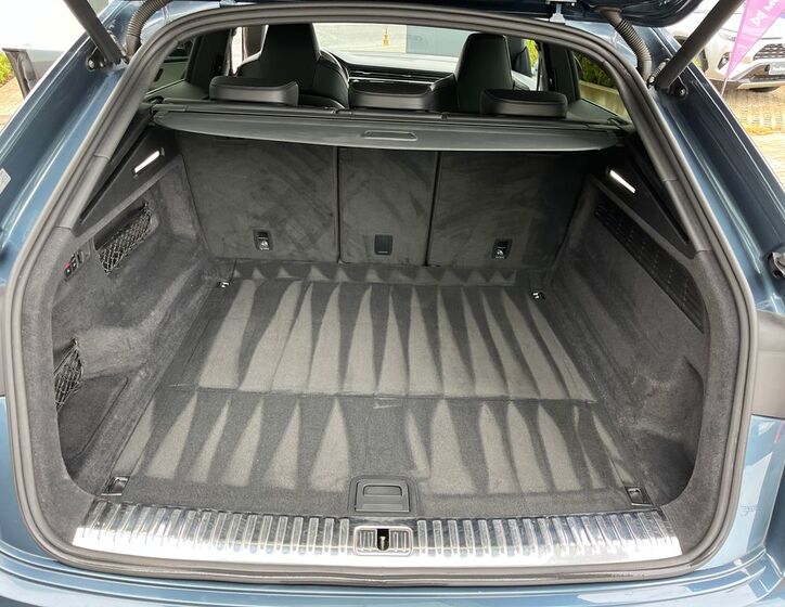 Audi SQ8 34