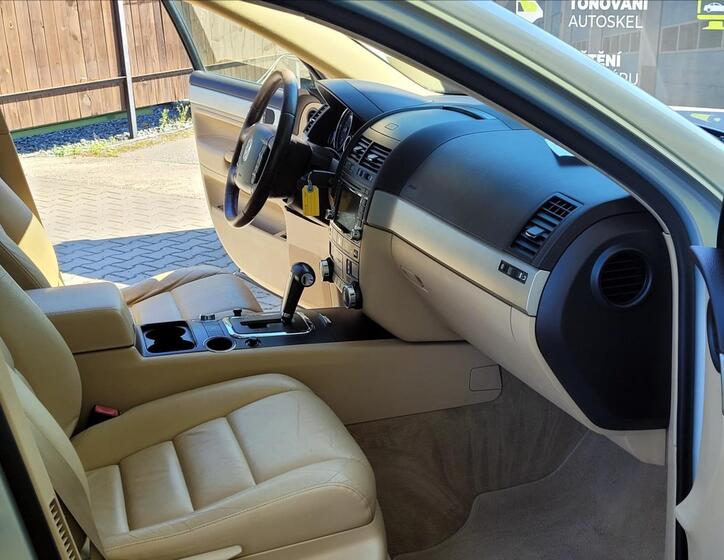Volkswagen Touareg 20