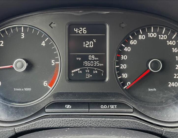 Volkswagen Polo 13