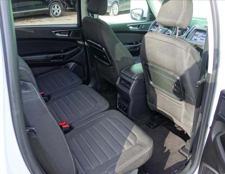 Ford Galaxy 29